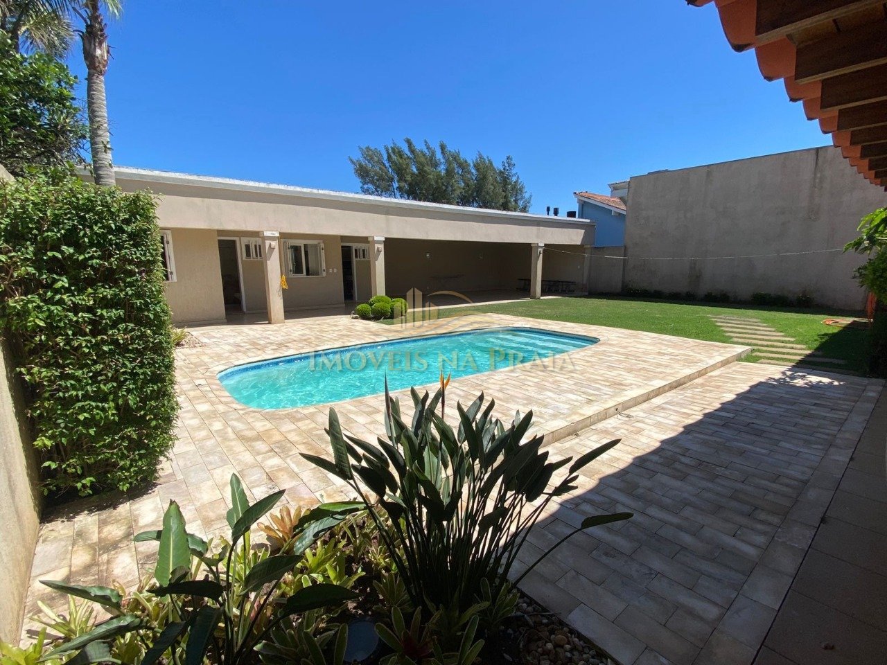 Foto 3 — Casa 6 dormitórios no bairro Atlântida