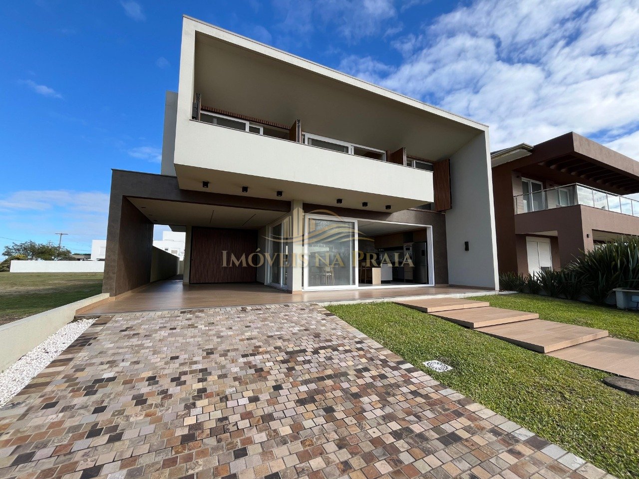 Casa em Condomínio 4 dormitórios no bairro Atlântico Villas Club