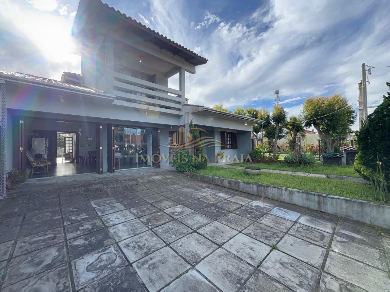 Casa 5 dormitórios no bairro Rainha do Mar