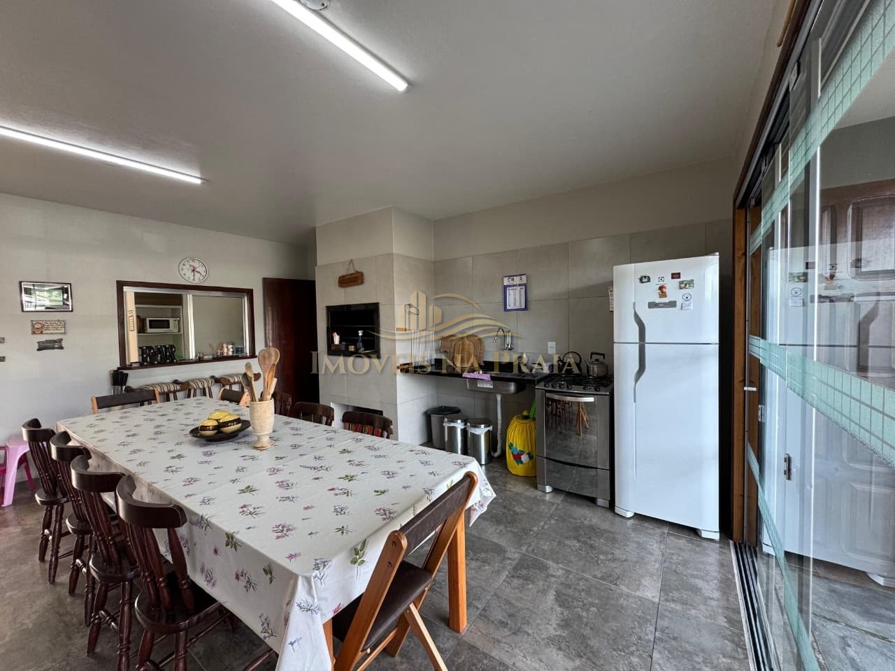 Foto 9 — Casa 5 dormitórios no bairro Rainha do Mar