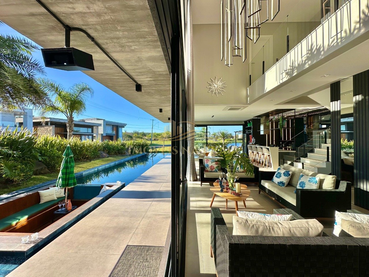 Foto 2 — Casa em Condomínio 5 dormitórios no bairro Costa Serena