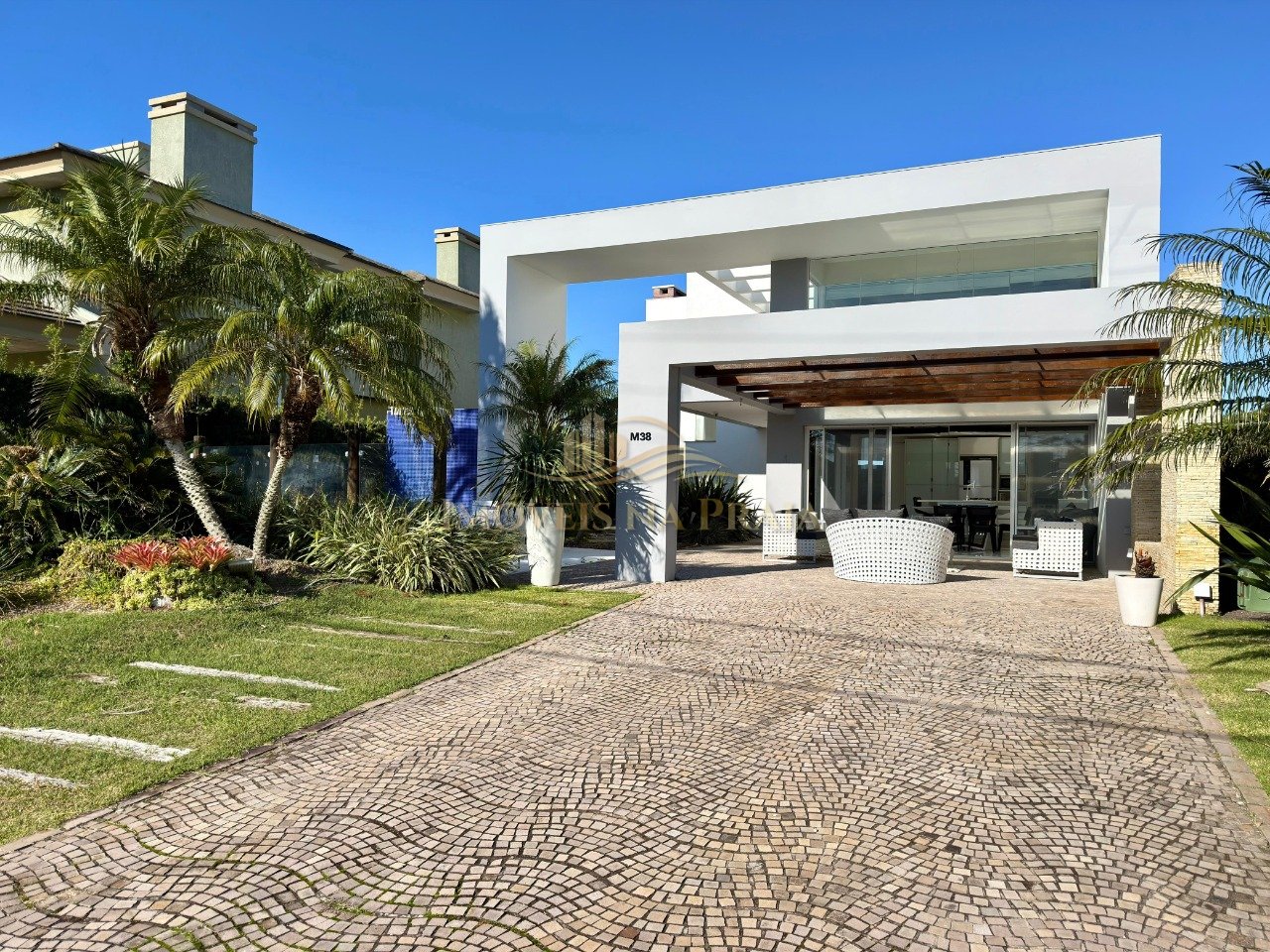 Casa em Condomínio no Ventura Club.