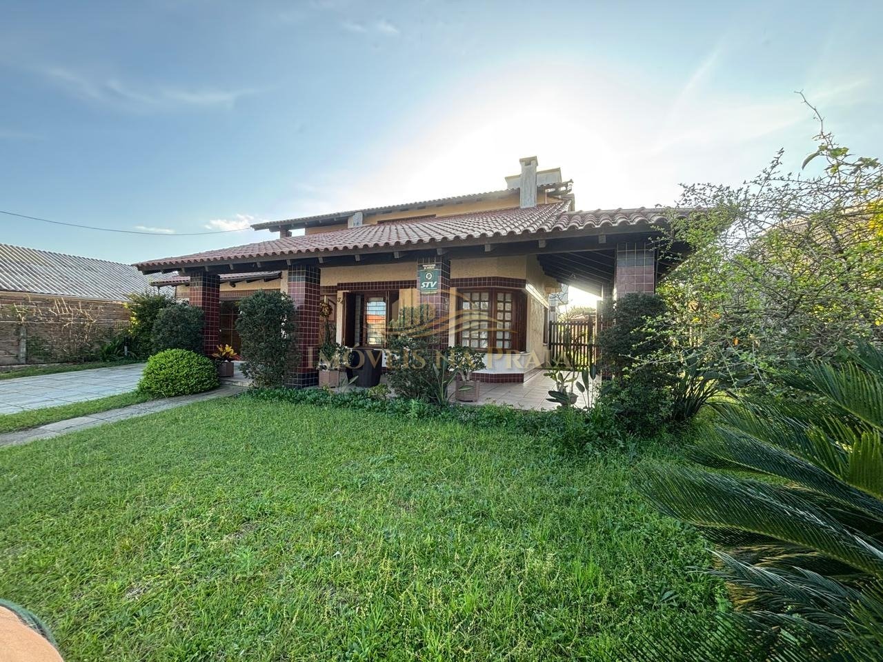 Casa 5 dormitórios no bairro Atlântida