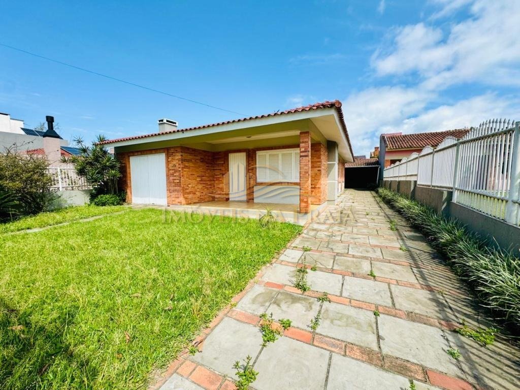 Casa 3 dormitórios no bairro Arpoador