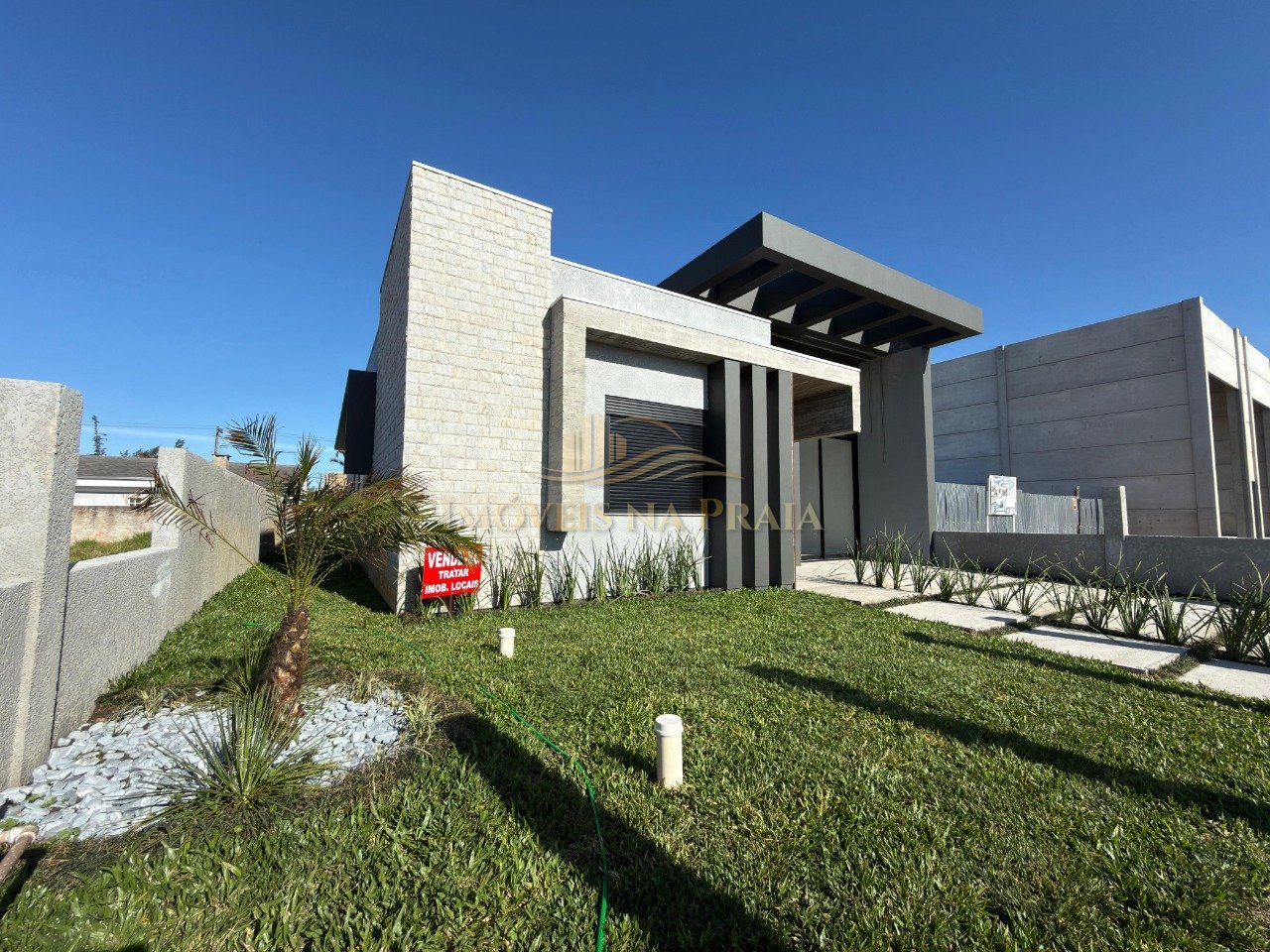 Foto 2 — Casa 3 dormitórios no bairro Noiva do Mar