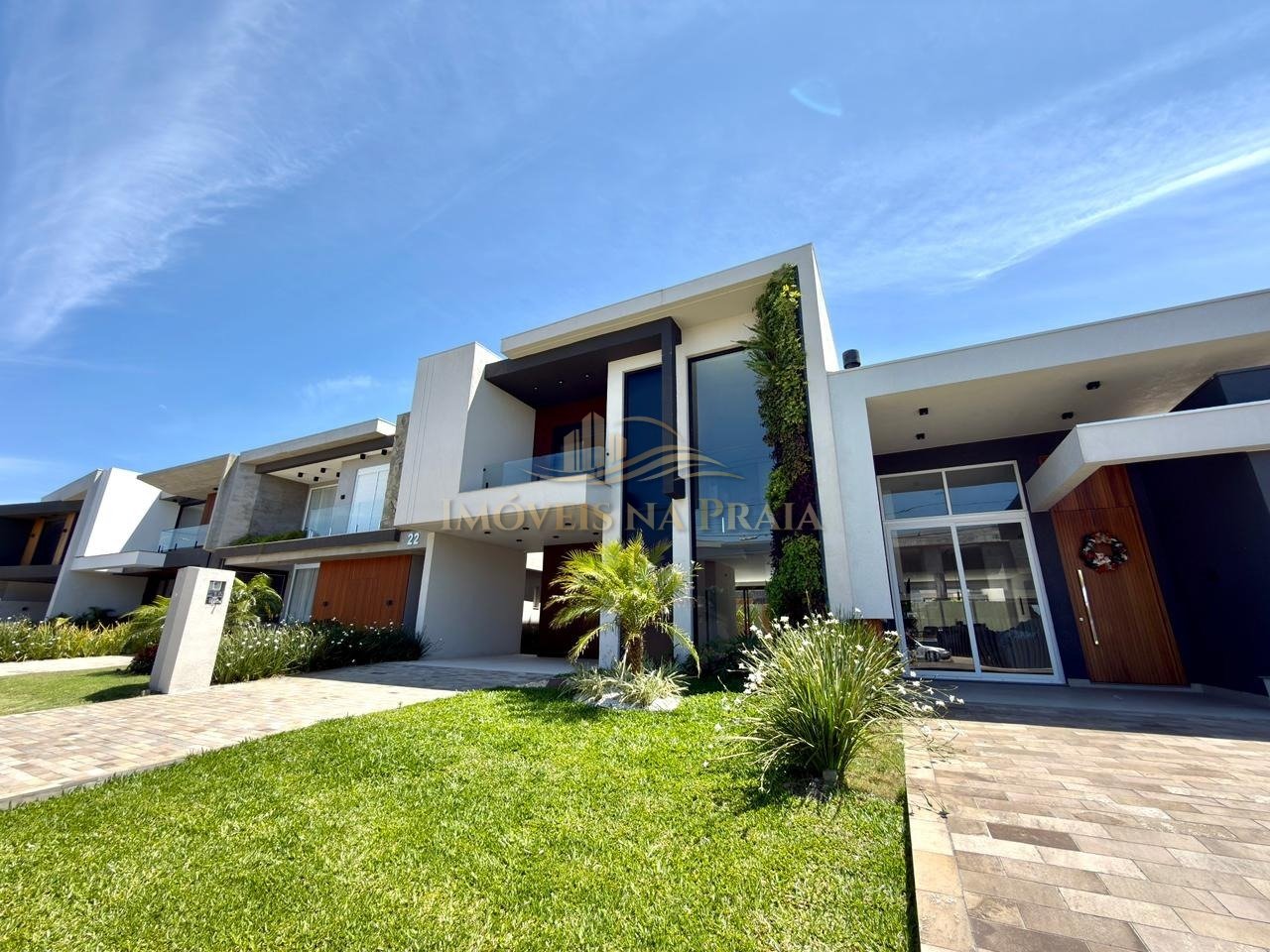 Casa em Condomínio 4 dormitórios no bairro Sunset