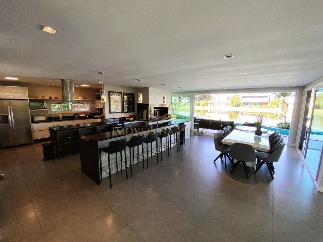 Foto 35 — Casa em Condomínio 6 dormitórios no bairro Ventura Club