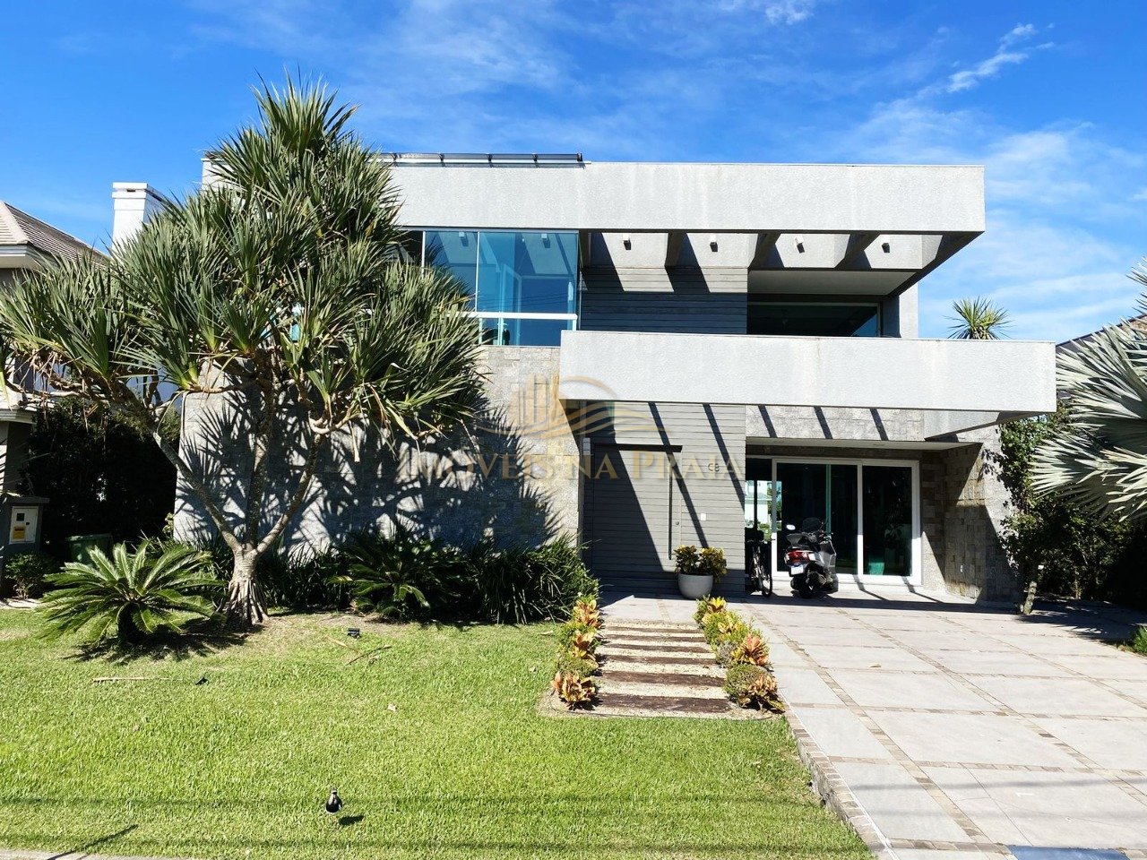 Casa em Condomínio 6 dormitórios no bairro Ventura Club