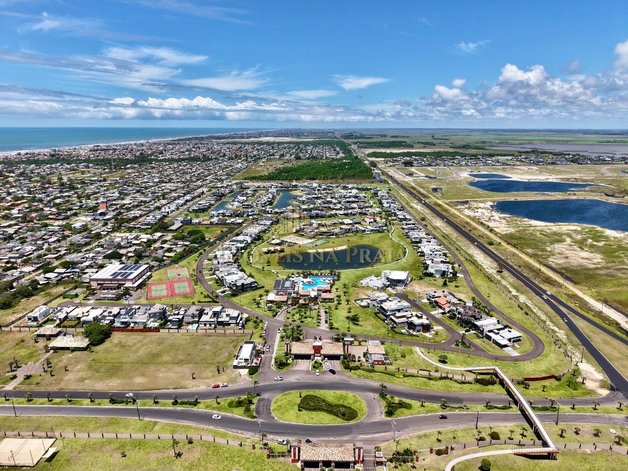 Foto 30 — Casa em Condomínio 4 Dormitório(s) Bairro Riviera