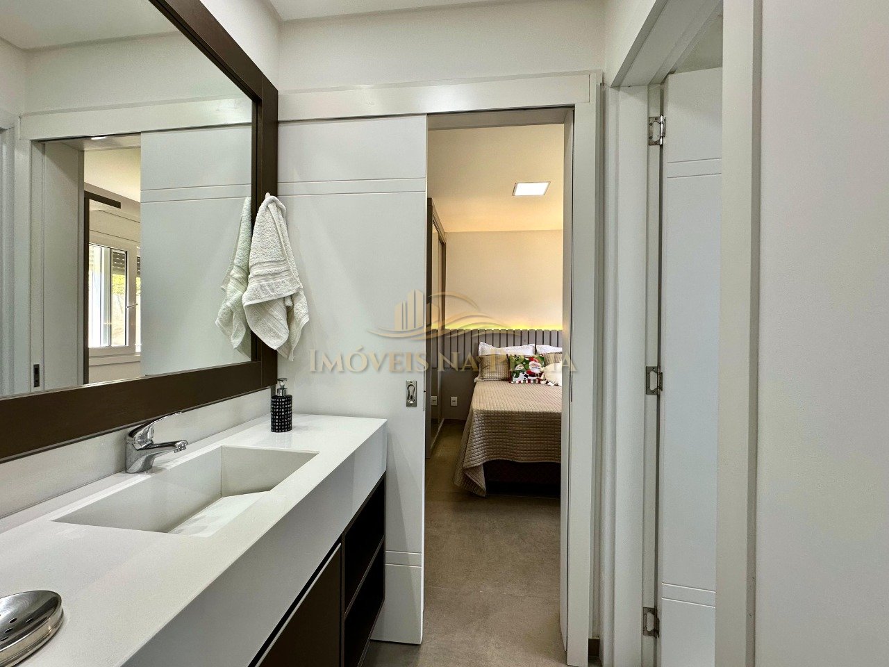 Foto 22 — Casa em Condomínio 4 Dormitório(s) Bairro Riviera