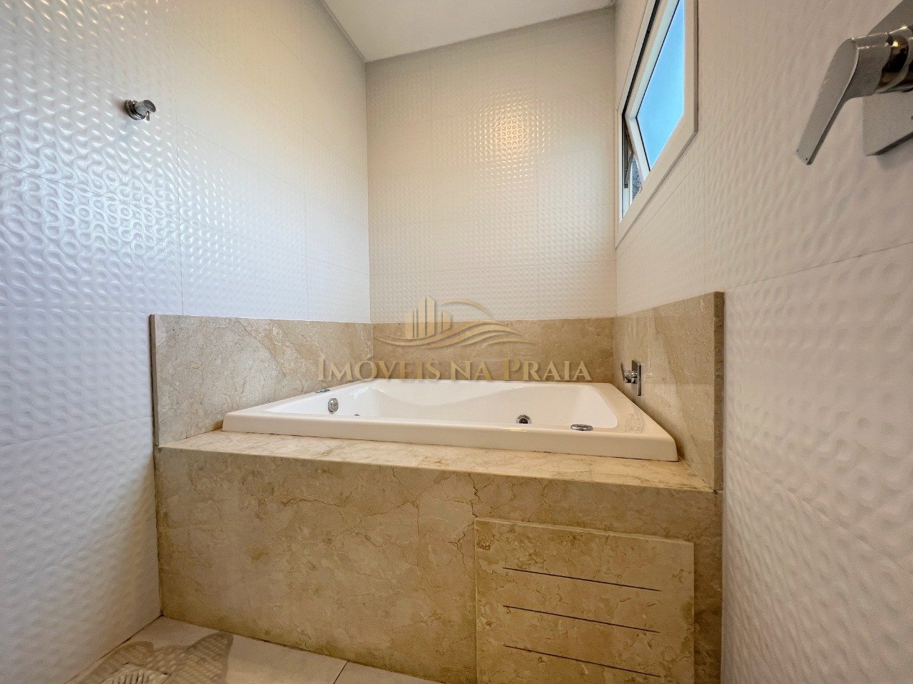 Foto 2 — Casa em Condomínio 4 Dormitório(s) Bairro Sea Coast