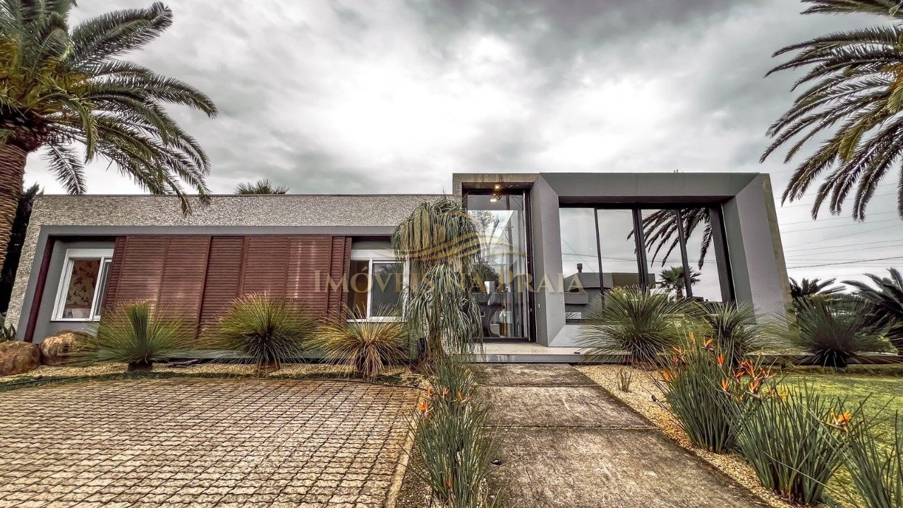 Casa em Condomínio 4 Dormitório(s) Bairro Lagoa do