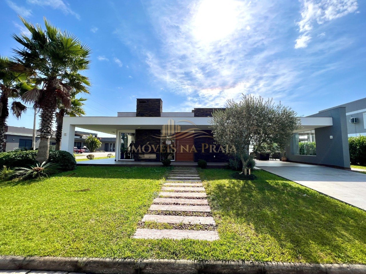 Casa em Condomínio 3 Dormitório(s) Bairro Lagoa do