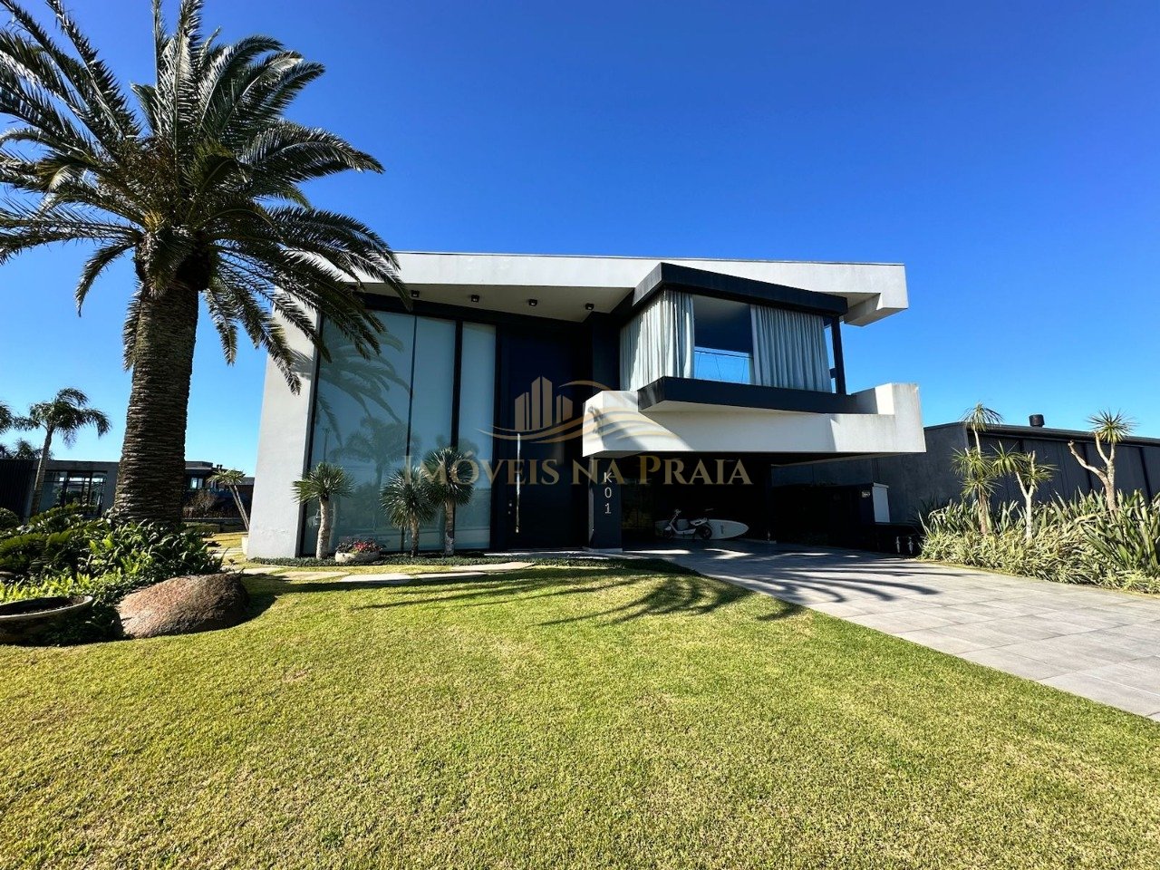 Casa em Condomínio 5 Dormitório(s) Bairro Sense Xa