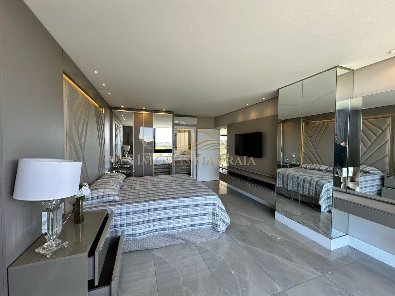 Foto 24 — Casa em Condomínio 5 Dormitório(s) Bairro Sense Xa