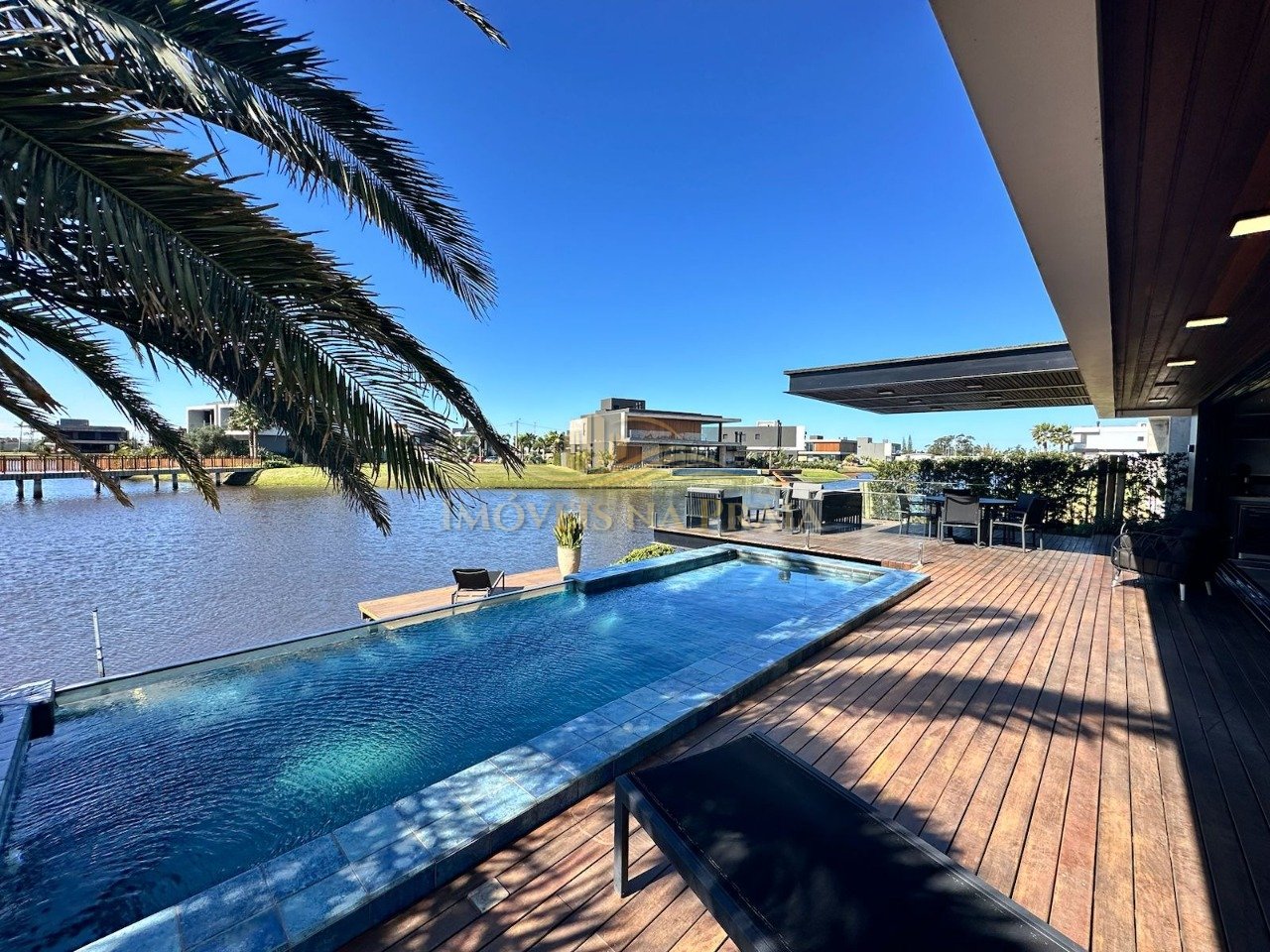 Foto 8 — Casa em Condomínio 5 Dormitório(s) Bairro Sense Xa