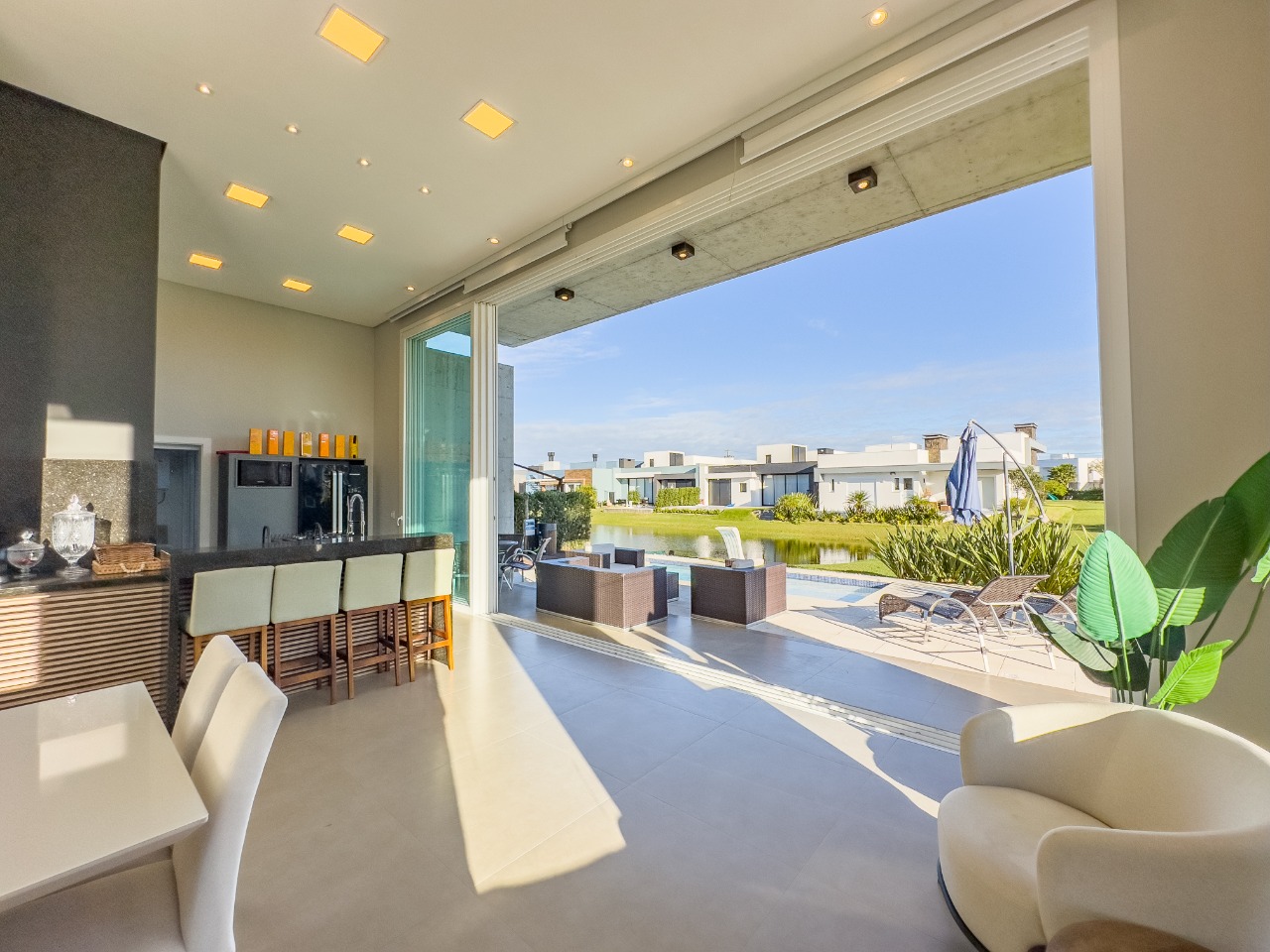 Foto 11 — Casa em Condomínio 4 dormitórios no bairro Riviera Xangri-Lá