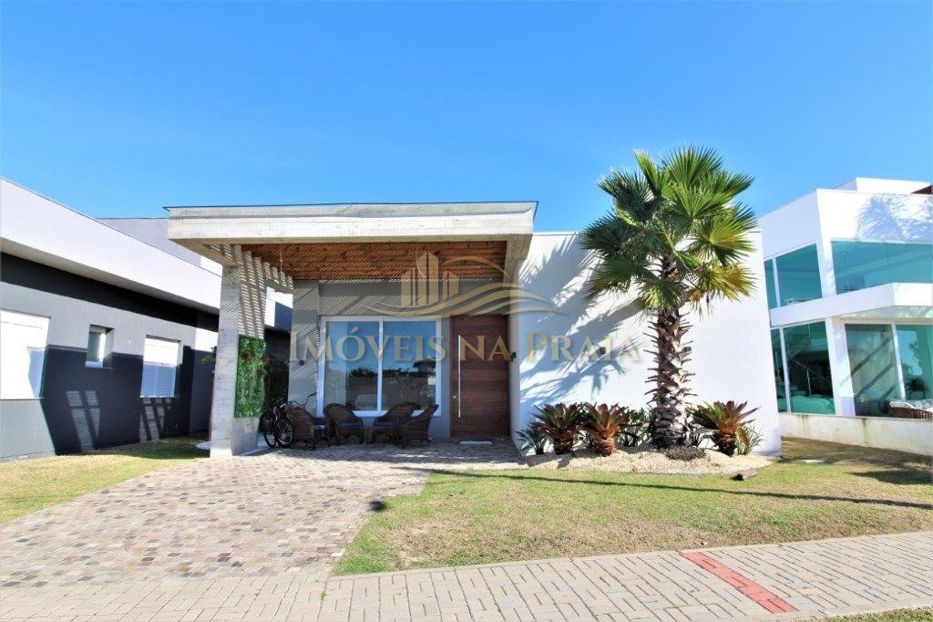 Casa em Condomínio 4 Dormitório(s) Bairro Sea Coast