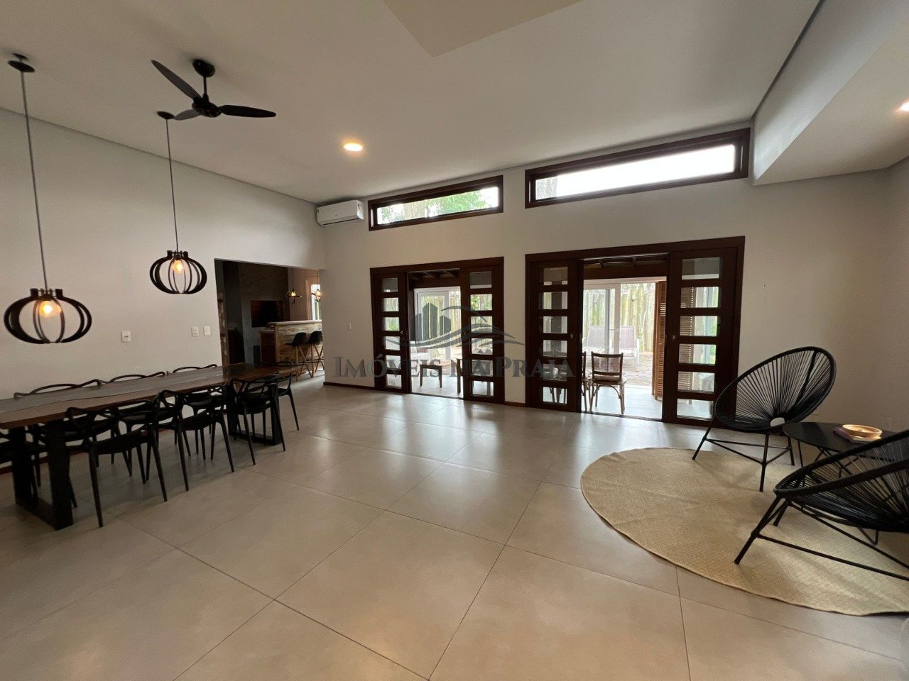 Foto 5 — Casa em Condomínio no Carmel.