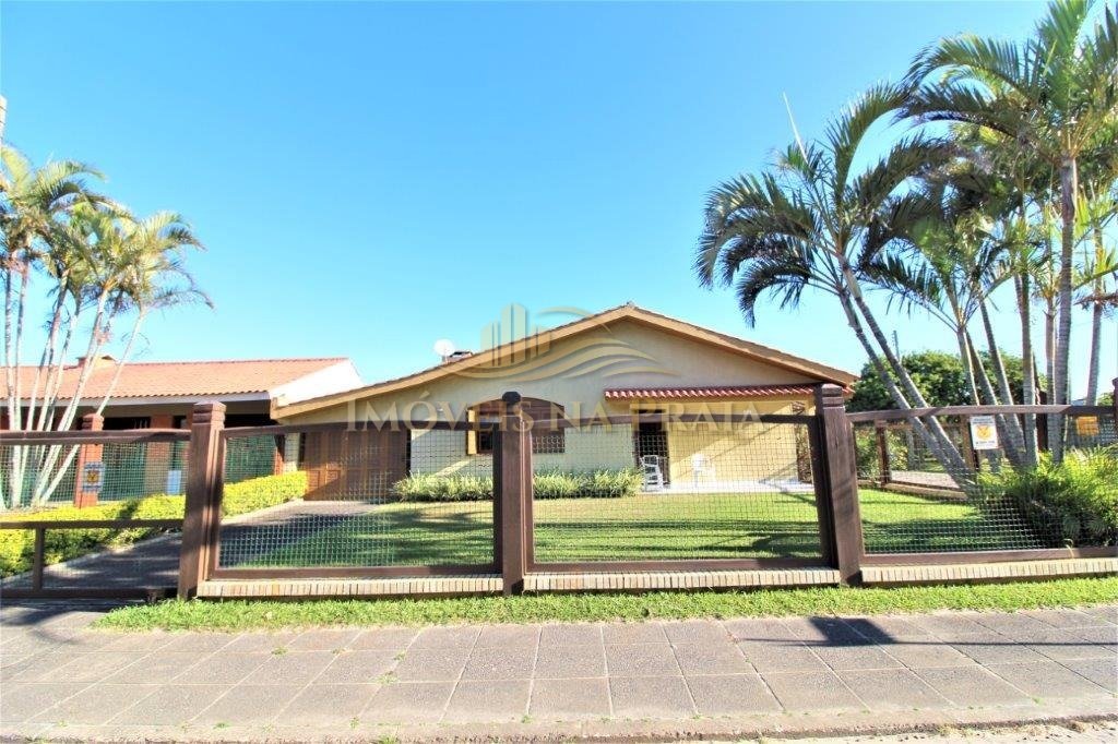 Casa 3 Dormitório(s) Bairro Centro