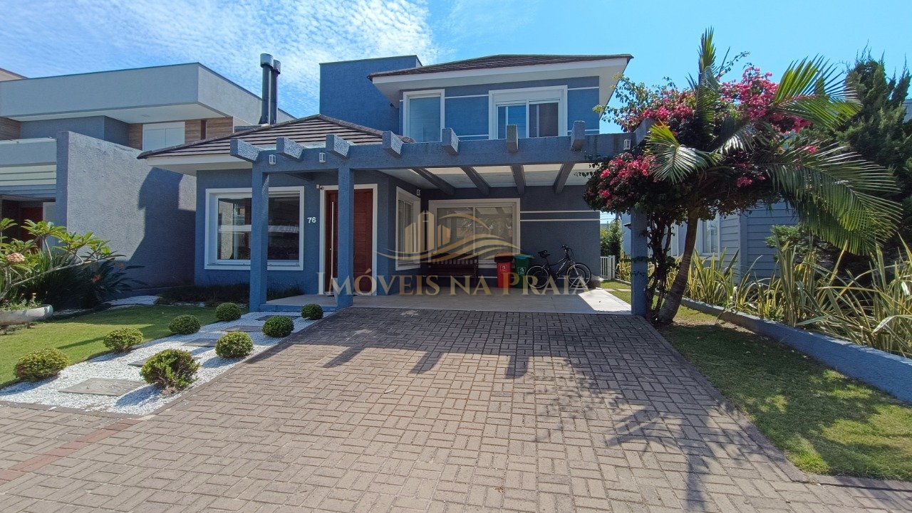 Casa em Condomínio 4 Dormitório(s) Bairro Sea Coast