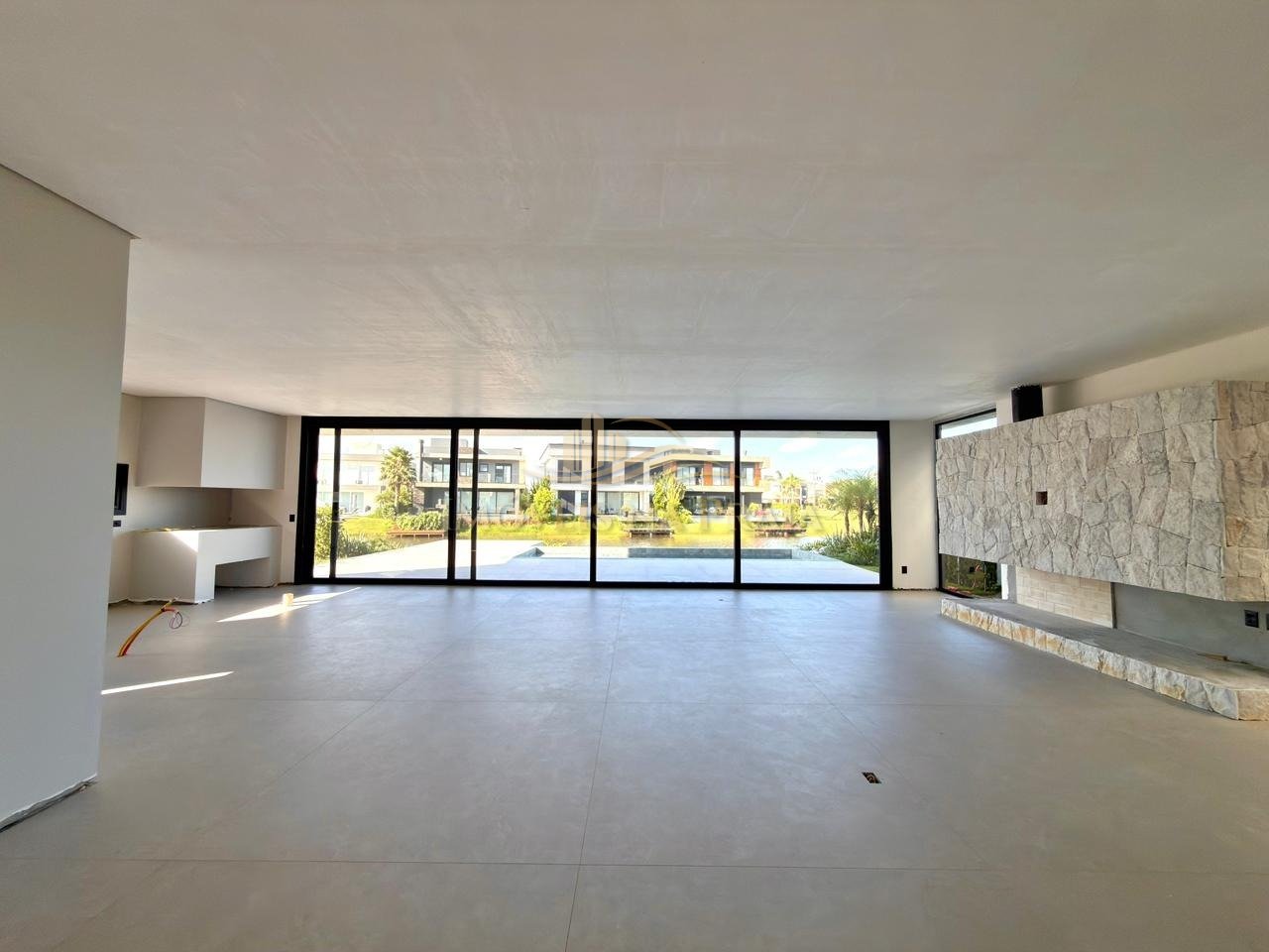 Foto 8 — Casa em Condomínio 5 Dormitório(s) Bairro Sense Xa