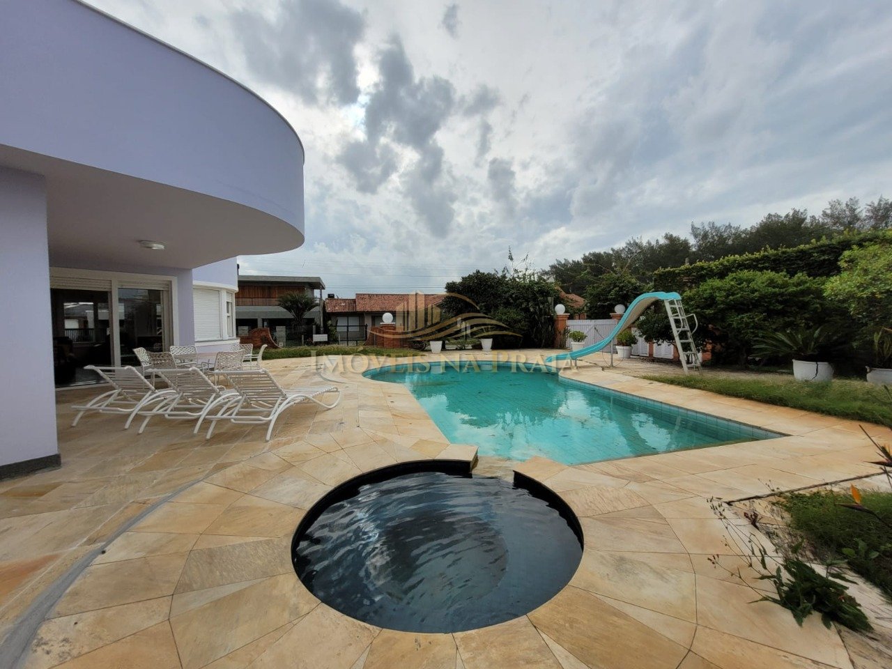 Foto 2 — Casa 5 Dormitório(s) Bairro Atlântida