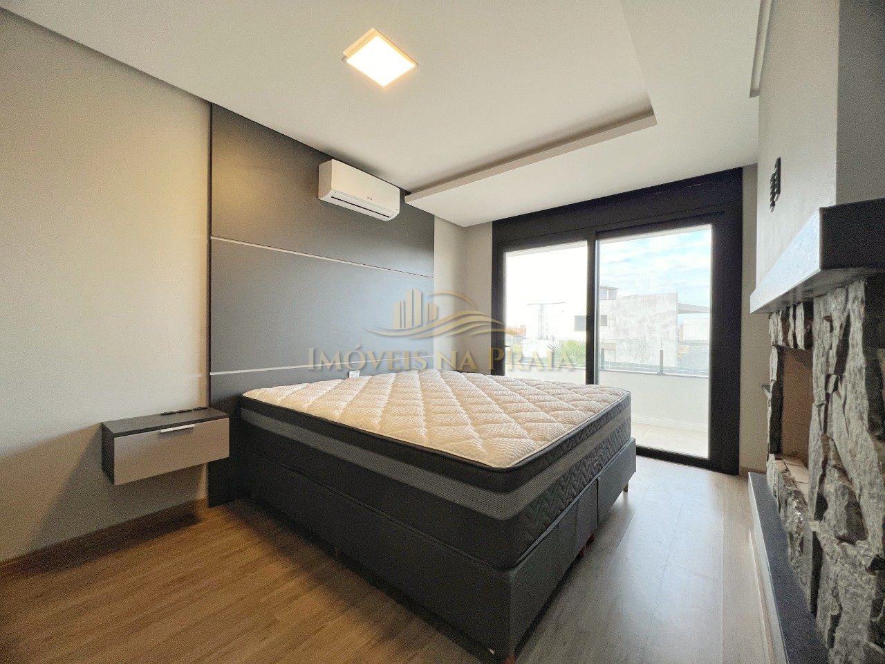 Foto 8 — Casa em Condomínio 4 Dormitório(s) Bairro Sunset