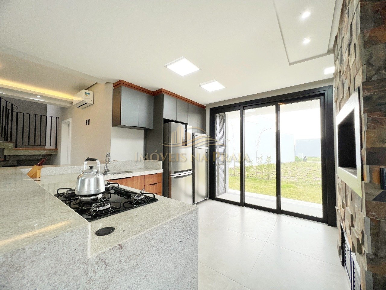 Foto 12 — Casa em Condomínio 4 Dormitório(s) Bairro Sunset