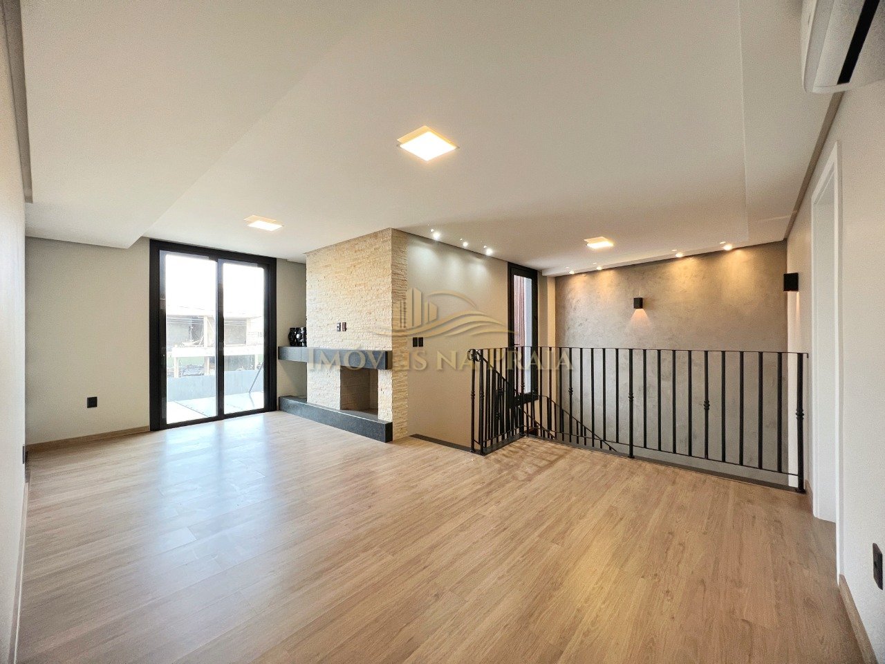 Foto 18 — Casa em Condomínio 4 Dormitório(s) Bairro Sunset