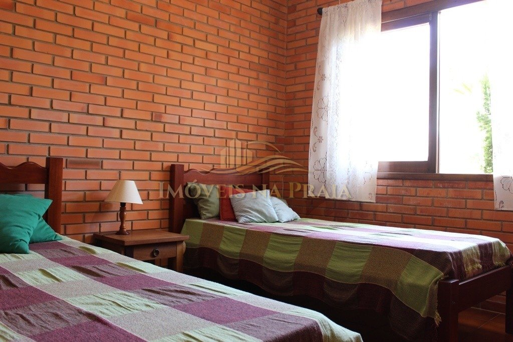 Foto 12 — Casa 4 dormitórios no bairro Atlântida