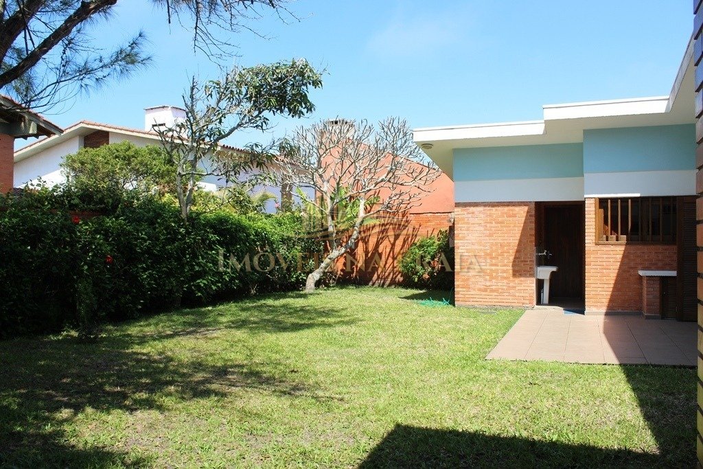 Foto 8 — Casa 4 dormitórios no bairro Atlântida