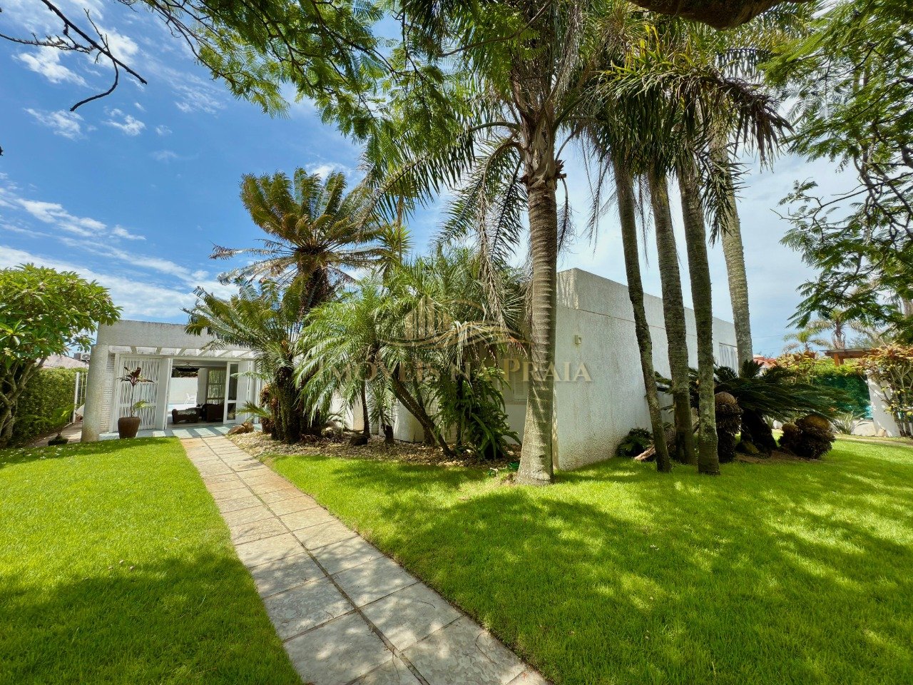 Foto 3 — Casa 4 dormitórios no bairro Atlântida