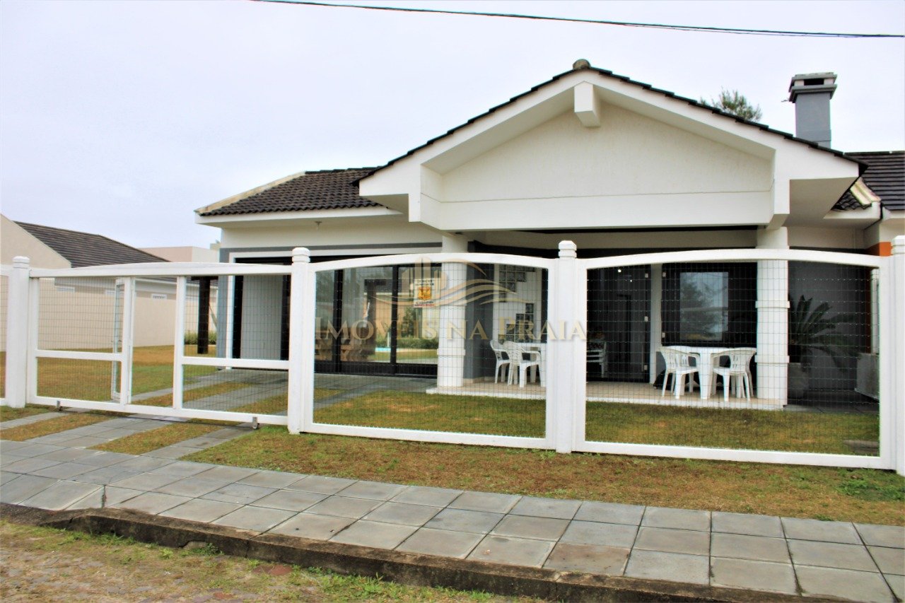 Casa 3 Dormitório(s) Bairro Noiva do Mar