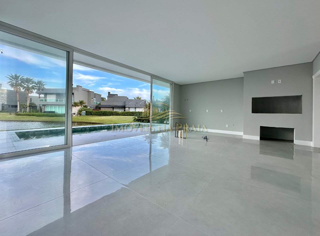 Foto 9 — Casa em Condomínio 6 Dormitório(s) Bairro Enseada