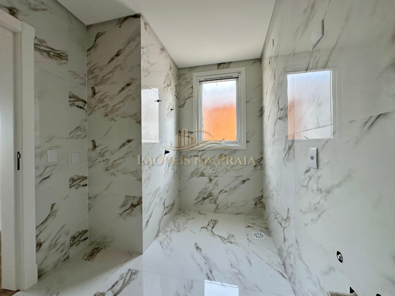 Foto 22 — Casa em Condomínio 6 Dormitório(s) Bairro Enseada