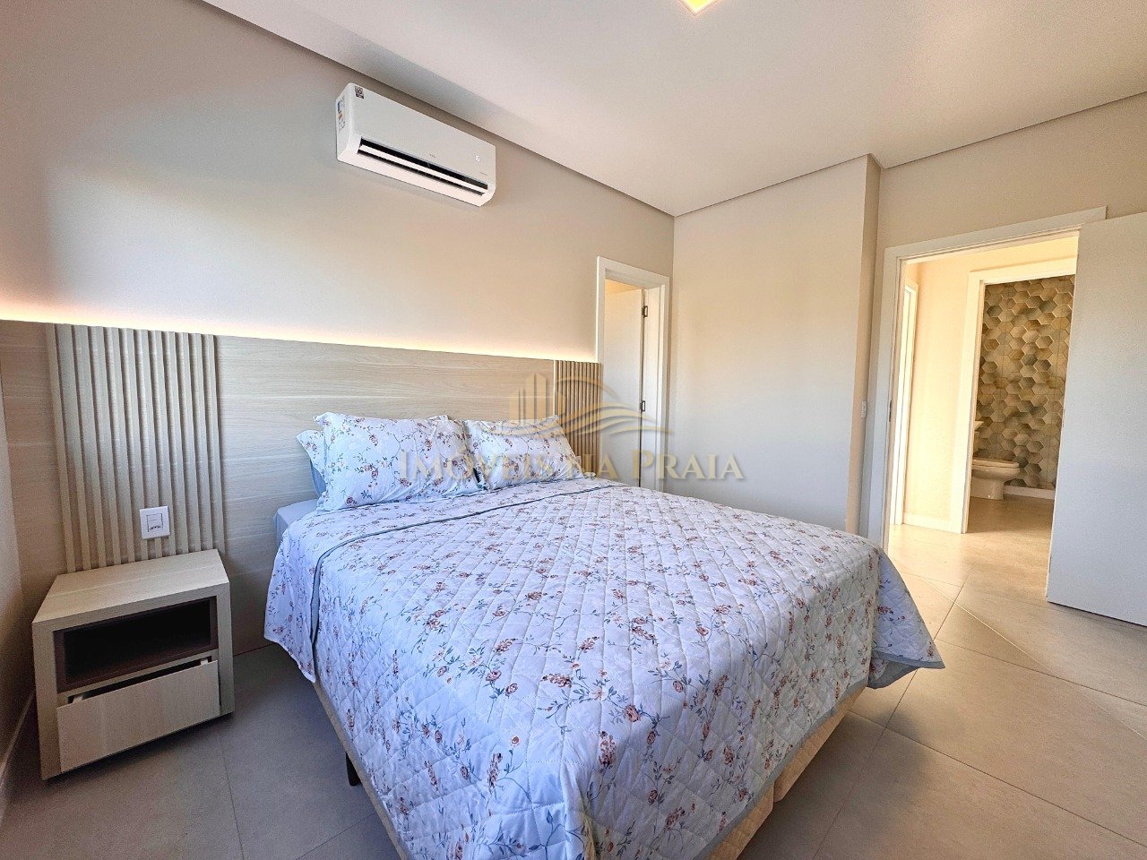 Foto 17 — Casa em Condomínio 4 Dormitório(s) Bairro Riviera