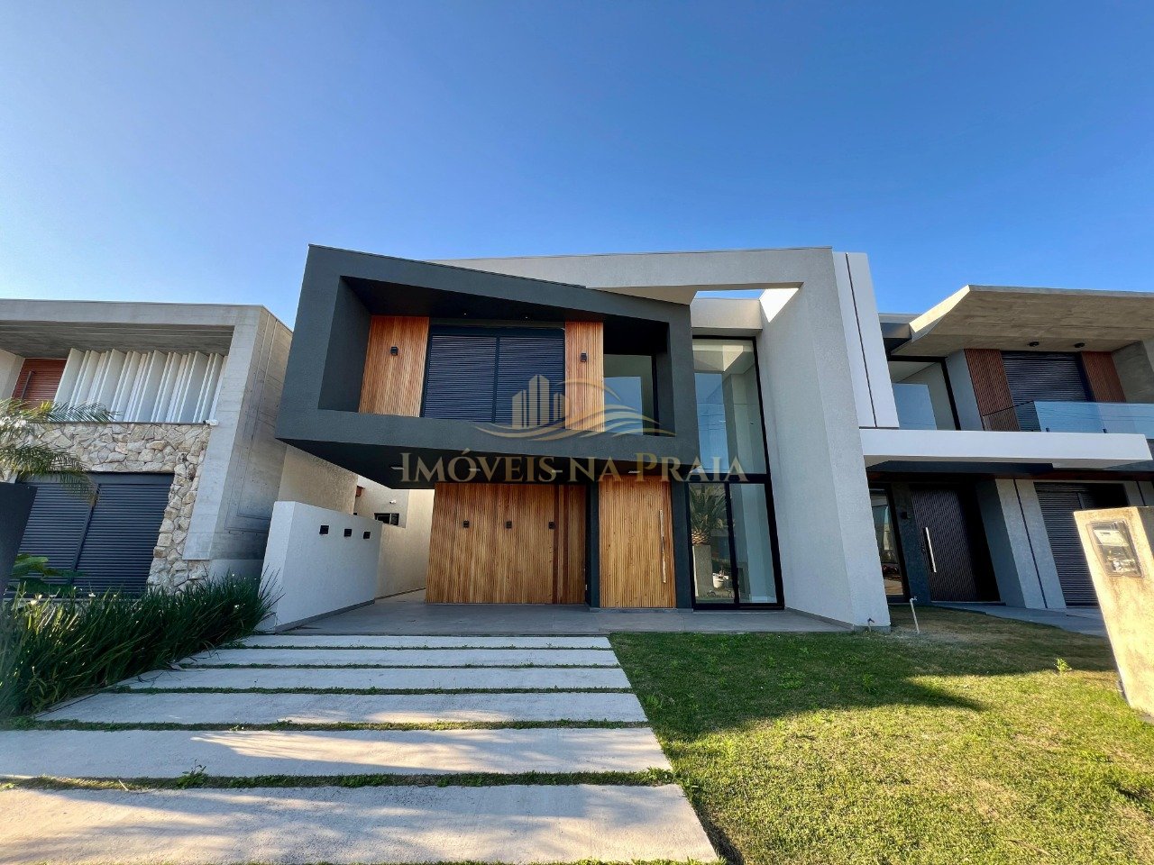 Casa em Condomínio 4 Dormitório(s) Bairro Sunset