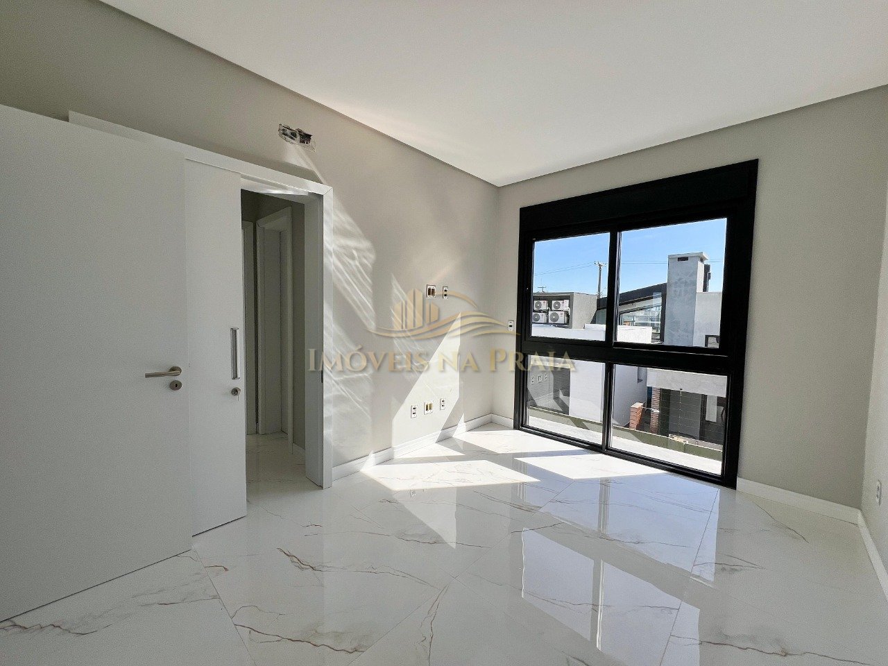 Foto 16 — Casa em Condomínio 4 Dormitório(s) Bairro Sunset