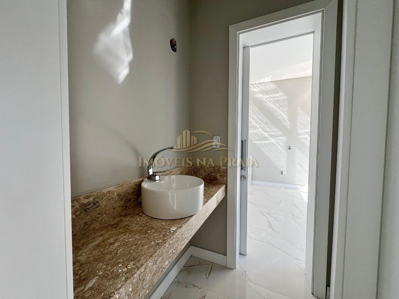 Foto 14 — Casa em Condomínio 4 Dormitório(s) Bairro Sunset