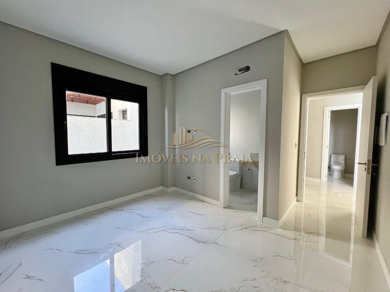 Foto 19 — Casa em Condomínio 4 Dormitório(s) Bairro Sunset