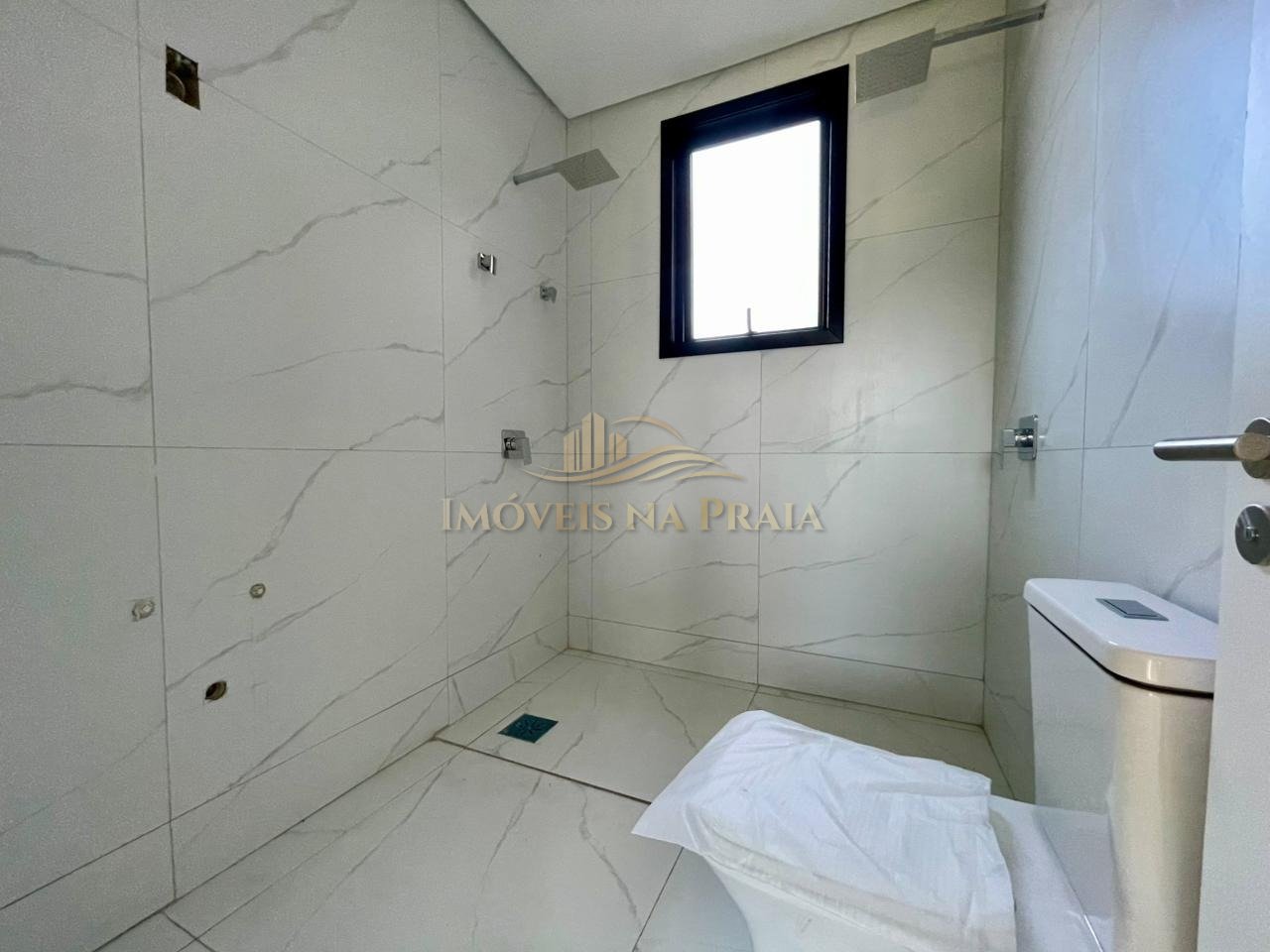 Foto 9 — Casa em Condomínio 4 Dormitório(s) Bairro Sunset