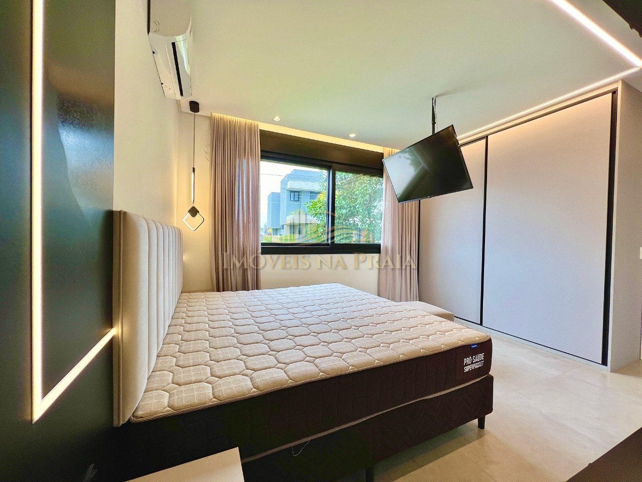 Foto 13 — Casa em Condomínio 4 Dormitório(s) Bairro Sunset