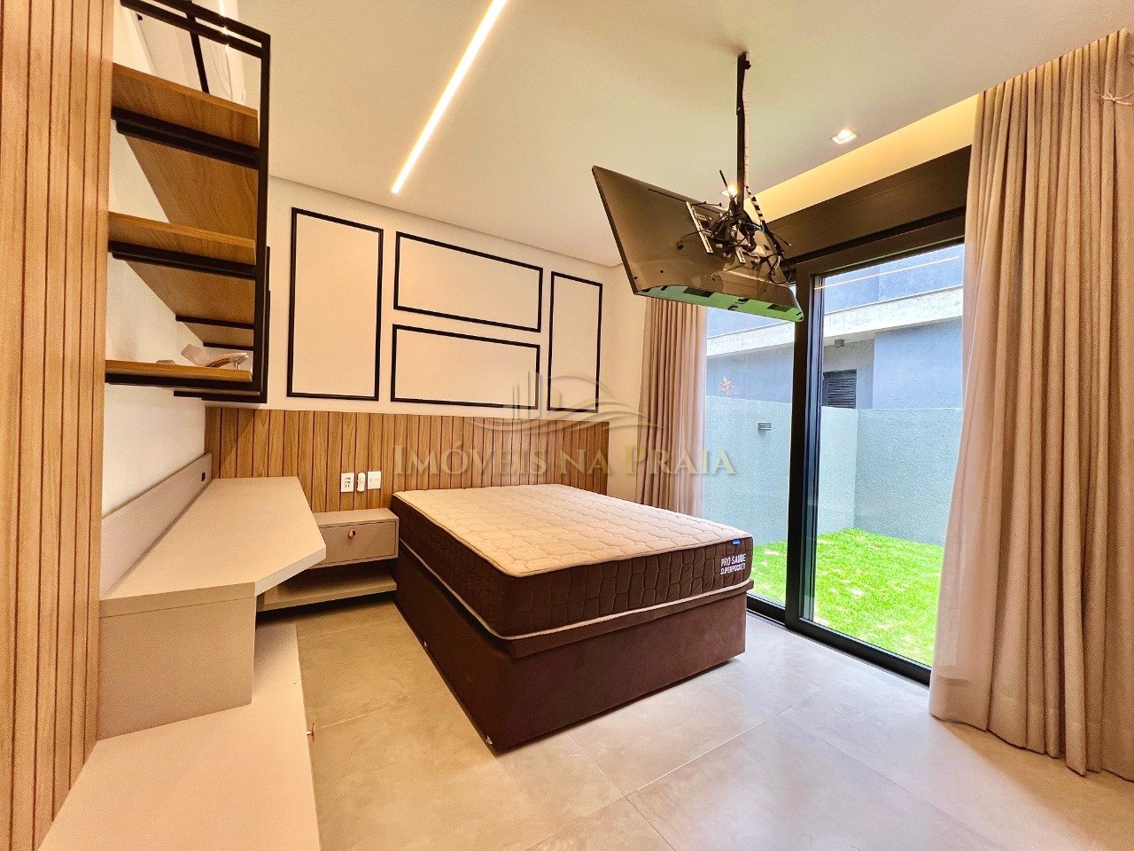 Foto 27 — Casa em Condomínio 4 Dormitório(s) Bairro Sunset