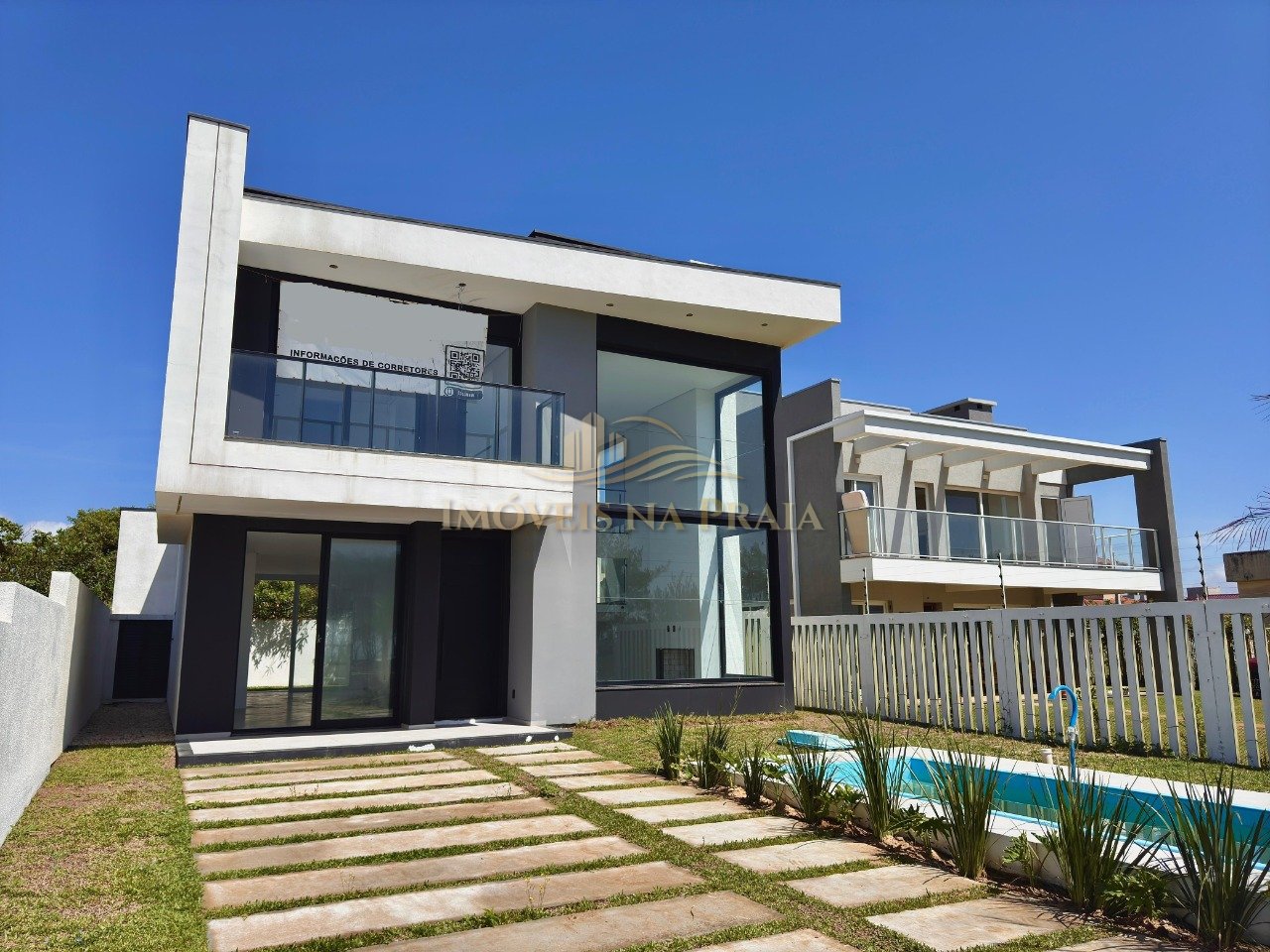 Casa 4 Dormitório(s) Bairro Arpoador