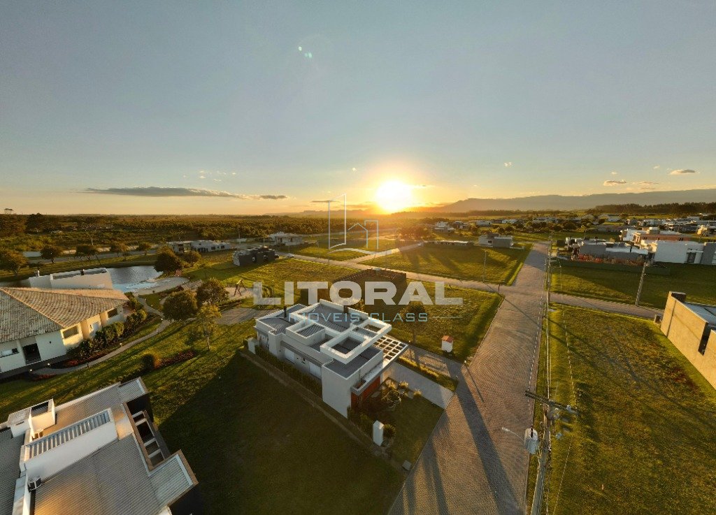 Foto 3 — Casa em Condomínio 4 Dormitório(s) Bairro Terrassu