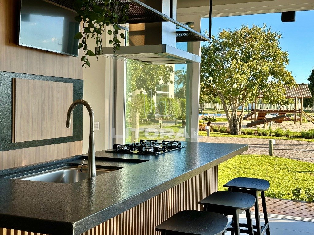 Foto 11 — Casa em Condomínio 4 Dormitório(s) Bairro Terrassu