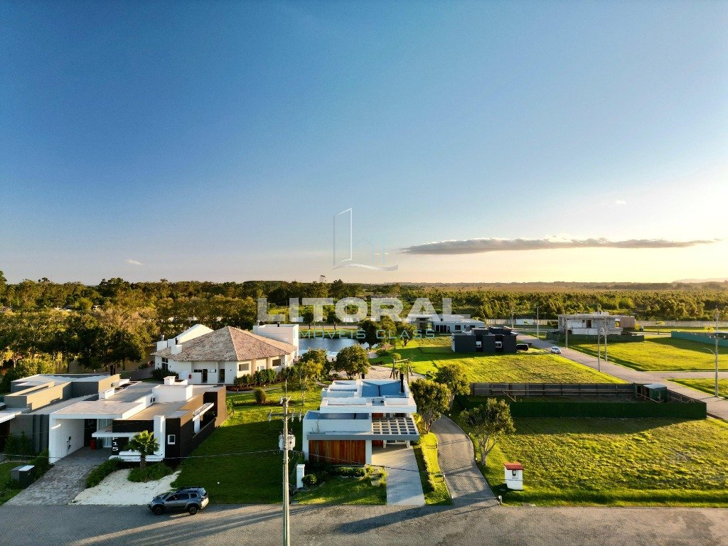 Foto 5 — Casa em Condomínio 4 Dormitório(s) Bairro Terrassu