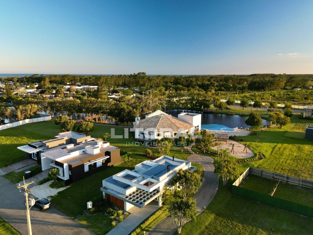 Foto 9 — Casa em Condomínio 4 Dormitório(s) Bairro Terrassu