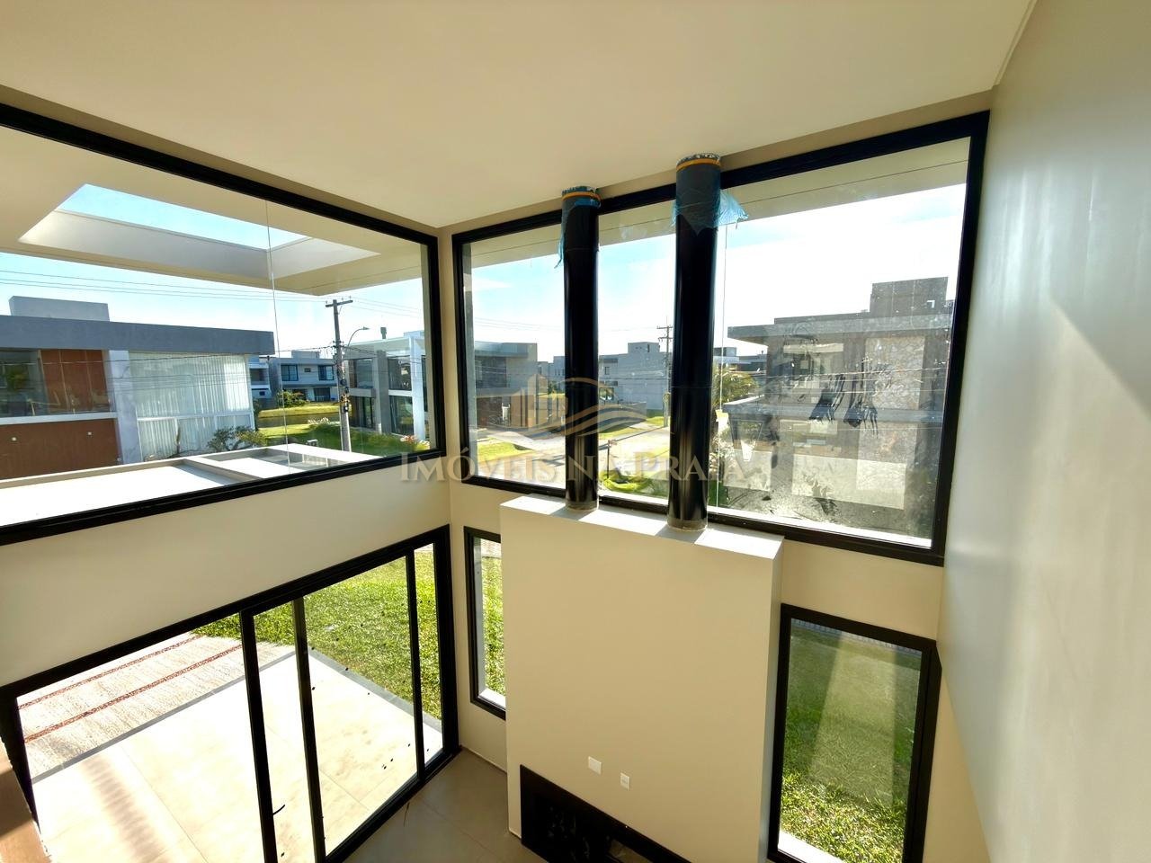 Foto 7 — Casa em Condomínio 4 Dormitório(s) Bairro Sunset